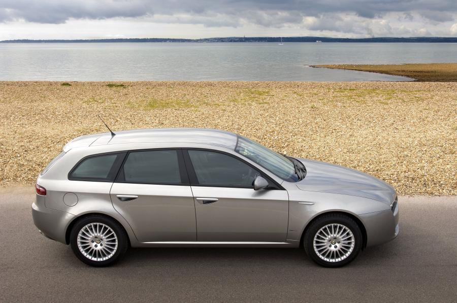  Alfa Romeo 159 Sportwagon (939B) 2006 года  (UK) (фото 20 из 31)
